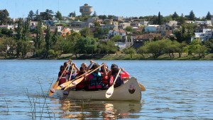 El Programa «Río Rosa» invita a remar contra el cáncer de mama en Río Negro
