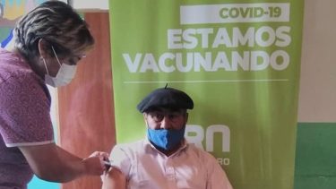 El avance de la vacunación contra el coronavirus es clave para evitar que se repliquen los contagios. Foto: gentileza.-