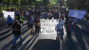 Marchan en Barracas para pedir justicia por Lucas, el joven asesinado por la Policía