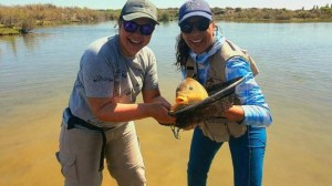 Las chicas salen de pesca: las divertidas aventuras de las mosqueras en la Patagonia