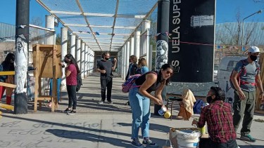 La Escuela Superior de Bellas Artes de Neuquén se ha manifestado con anterioridad pidiendo que el edificio esté en condiciones. (Gentileza)