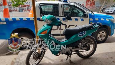 Vio su moto robada en Neuquén, le avisó a la policía y la recuperó