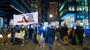 Protestas y detenciones en EEUU tras la absolución de un joven que mató a dos afrodescendientes