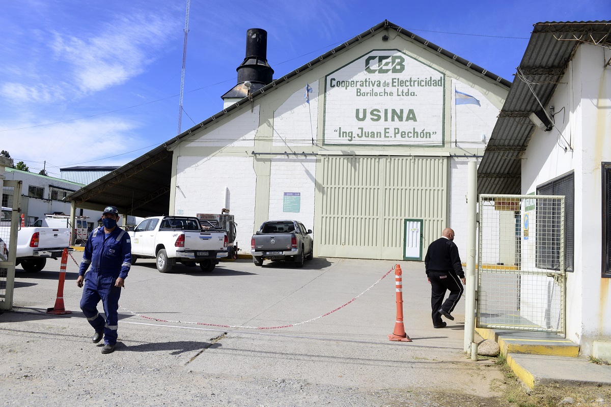 La Cooperativa de Electricidad Bariloche tiene un estructura grande, entre ellos 102 delegados y 20 consejeros, entre titulares y suplentes. Foto: Chino Leiva
