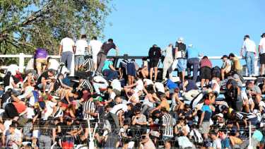 Los hechos de violencia se desataron en la zona de la cantina.  Fotos: Juan Thomes