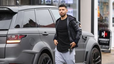 Hace tres semanas, el Kun tuvo que salir por un dolor en el pecho en un partido contra el Alavés. 