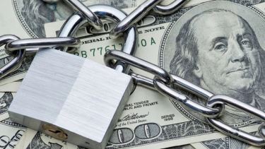 El Gobierno insiste con más cepos al dólar y esta incapacitado de tomar medidas para generar divisas. 