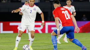 Chile dio el golpe en Paraguay y no se baja de la pelea