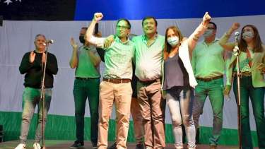 El acto que se desarrolló en Cipolletti contó con la participación de todo el oficialismo. (gentileza) 