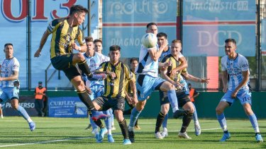 Sebastián Jeldres estuvo cerca de abrir el marcador en el primer tiempo. 