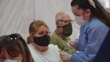 No está contraindicada la aplicación simultánea de la antrigripal y la del covid-19. Foto: Archivo Yamil Regules.