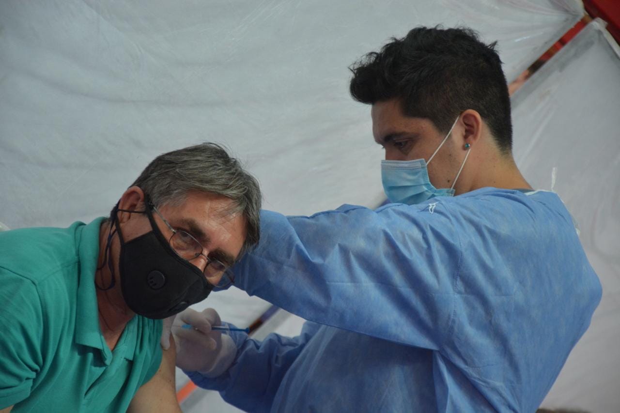 Vacunación contra el coronavirus en Neuquén (Foto: Yamil Regules)