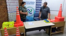 Imagen de Entregaron elementos de seguridad para la Regional Segunda de Roca