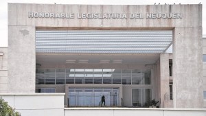 «Wado» De Pedro vuelve a Neuquén en la previa del Parlamento Patagónico