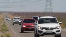 Imagen de Gran afluencia de vehículos en el regreso a casa por el fin de semana largo en Neuquén