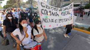 Sigue el paro en hospitales de Neuquén y hay protesta en la Legislatura