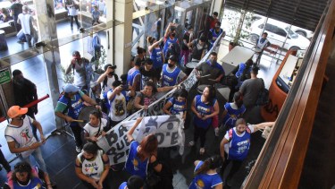Violento ingreso a RÍO NEGRO: formulan cargos a nueve referentes de ODEL
