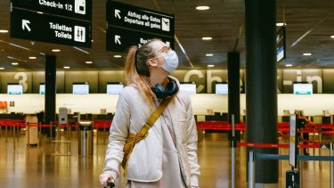 Los sospechosos son un pasajero que desembarcó en San Pablo procedente de Sudáfrica y su esposa.-