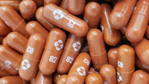 Reino Unido aprobó el uso de una píldora para tratar el Covid-19