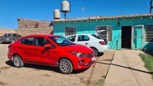 Una bala le rozó el cuello a un chofer de una remisería tras un robo en Plaza Huincul