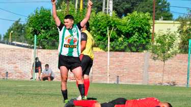 Deportivo Huergo goleó a San Carlos 5 a 1. Fotos: Néstor Salas 