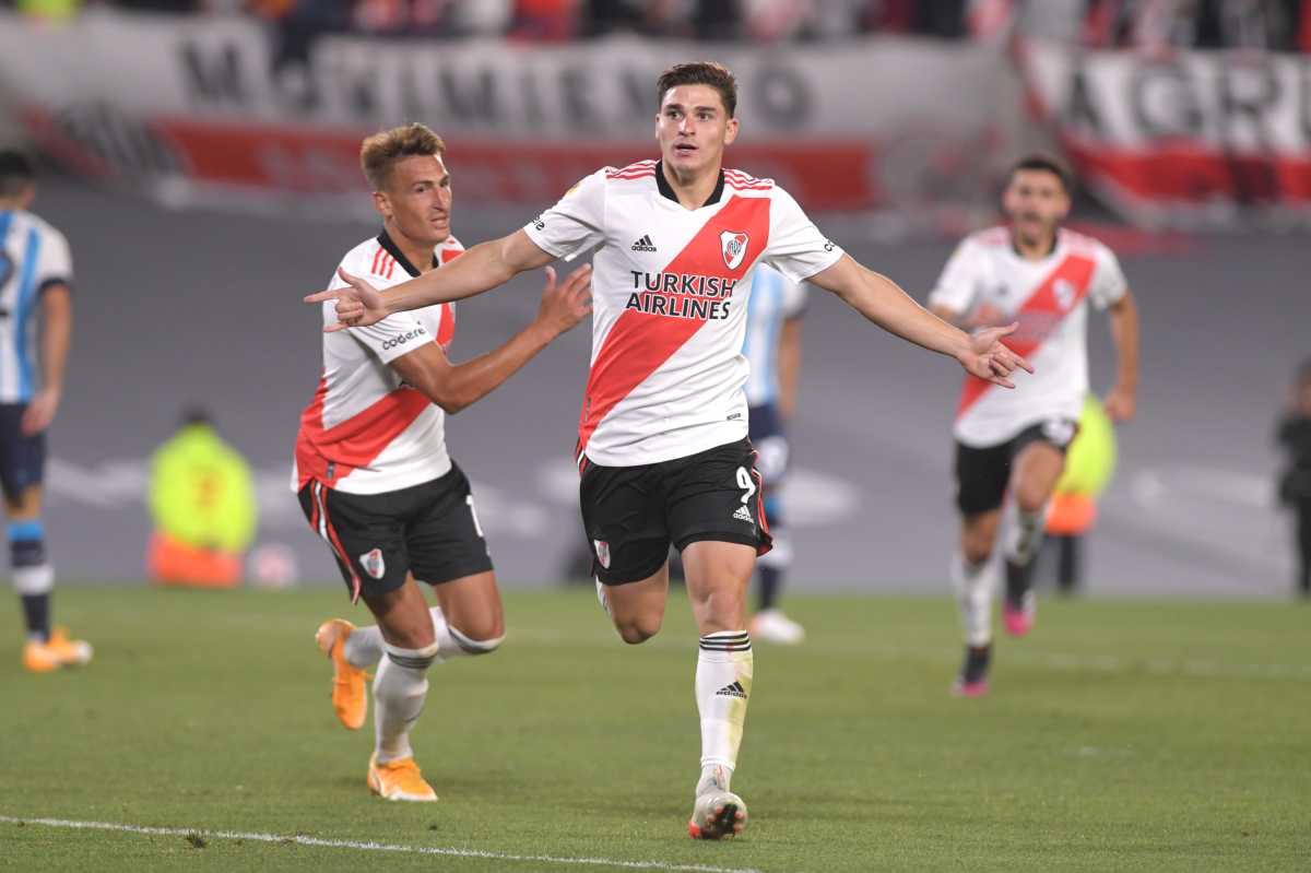 Julián Álvarez marcó el segundo en la goleada ante Racing. River aplastó a la Academia con otra gran actuación de su joya. 