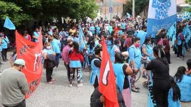 Hubo dos puntos de concentración, uno en el centro y otro en J. J. Gómez. Fotos: Juan Thomes