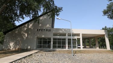 La EPET 21 fue inaugurada el año pasado en San Martín de los Andes, pero ya está sin vacantes. (Foto: Gentileza Neuquén Informa)