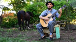 Un domador de caballos se abre paso en el folclore de la región