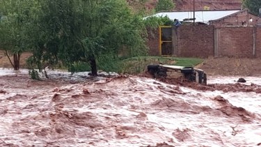 El cañadón de Rincón desbordado por el agua. Foto: Emilio González