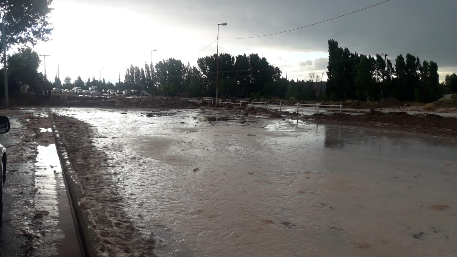 El agua colmó los cañadones de la localidad. Foto: Gentileza