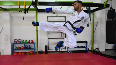 Empezó a los seis años con el Taekwondo. Su papá que ya practicaba hace años artes marciales lo motivó. Foto Andrés Maripe.