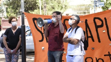 Desde Siprosapune aseguraron que le pagan al sector privado para que profesionales trabajen por módulos, dejando médicos sin formación para el sistema público.   Foto: archivo Florencia Salto.