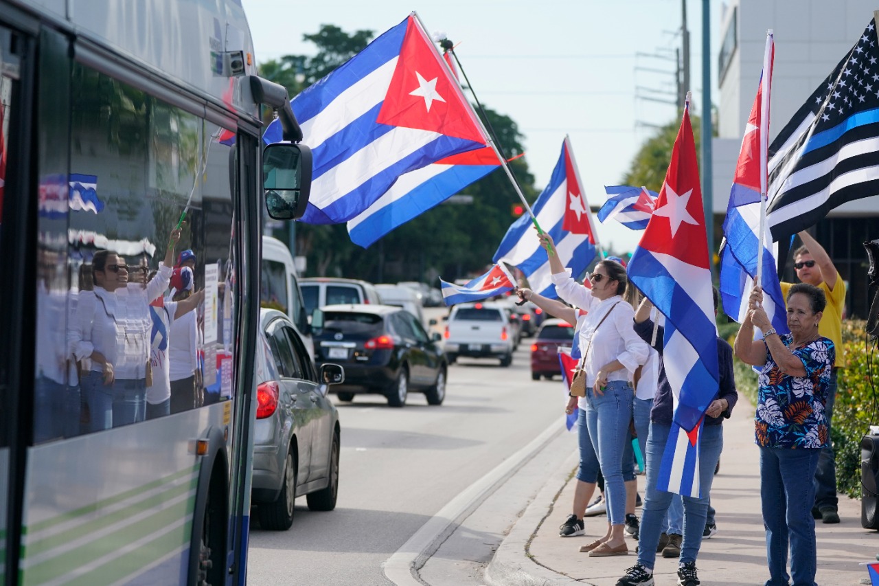 Cubanos residentes en Miami apoyaron la convocatoria a marchar en la isla. 
