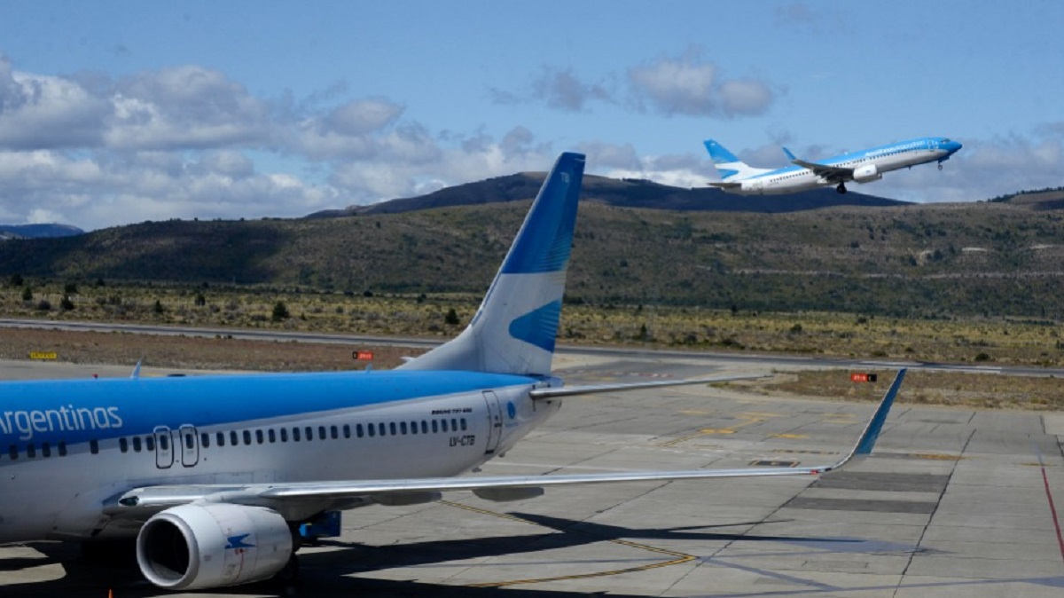 Entre diciembre y marzo, Bariloche tendrá vuelos directos a Santiago de Chile, operado por Sky Airline. Archivo