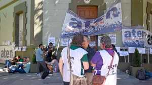 El gobierno abre el debate por el estado de las escuelas en Neuquén