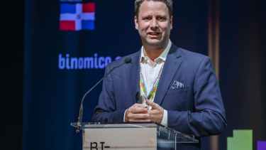 Nuevo premio al sommelier Andrés Rosberg engrandece la presencia de la gastronomía argentina