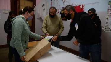 Bariloche tiene un padrón electoral de más de 100.000 personas y votó un 68%. Foto: Chino Leiva