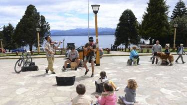Bariloche se prepara para recibir a una gran cantidad de turistas el fin de semana. (Foto: Alfredo Leiva)