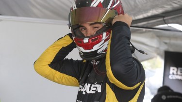 Juan C. Benvenuti desembarcó en la Clase 3 del Turismo Nacional con un KIA Cerato del Alicraco Sport. Gentileza.