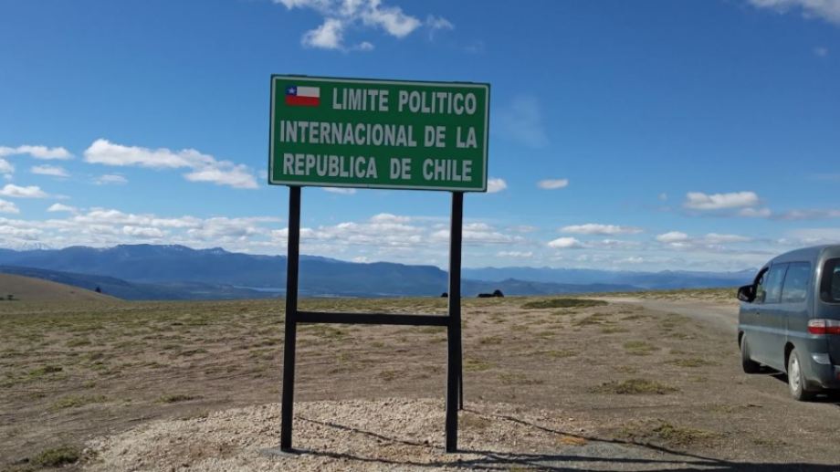 El paso cercano al Batea Mahuida que conecta las localidades de cercanía argentina y chilena.  