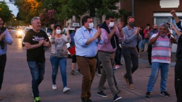 Alberto Weretilneck junto al intendente de Cipolletti Claudio Di Tella. Foto: Juan Thomes