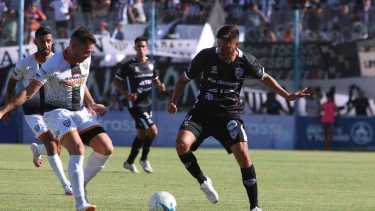 Trecco fue el que intentó en el primer tiempo. Fotos: gentileza Matías Tambone 