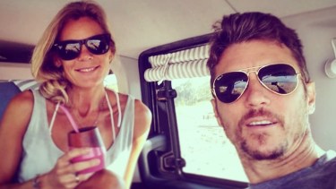 Malena y Güido en la costa bonaerense. Camperizacon un furgón para salir a la ruta cada vez que pueden. "No todo pasa por las grandes travesías de mucho tiempo, también podés hacer una escapada corta y volver a tu laburo y tu vida . Es lo que estamos haciendo, estamos felices con eso y vale la pena intentarlo”, explican.