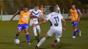 Deportivo Roca ganó 2 a 1 en su debut en el Regional Amateur
