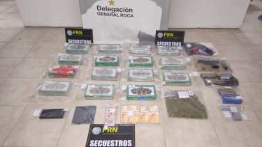 Además de la droga, en los operativos se secuestró un arma, municiones y 100 gramos de marihuana. Foto: gentileza