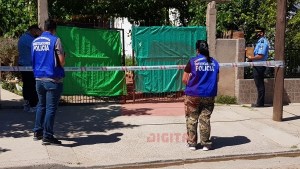 La mujer baleada por su expareja en Centenario está estable