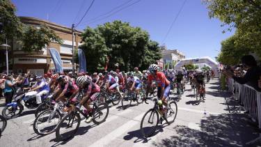 La largada de la 78° edición de la Vuelta al Valle, hoy desde la municipalidad de Allen. Foto: Carlos Mir, Prensa de la Comisión Central Organizadora (CCO).