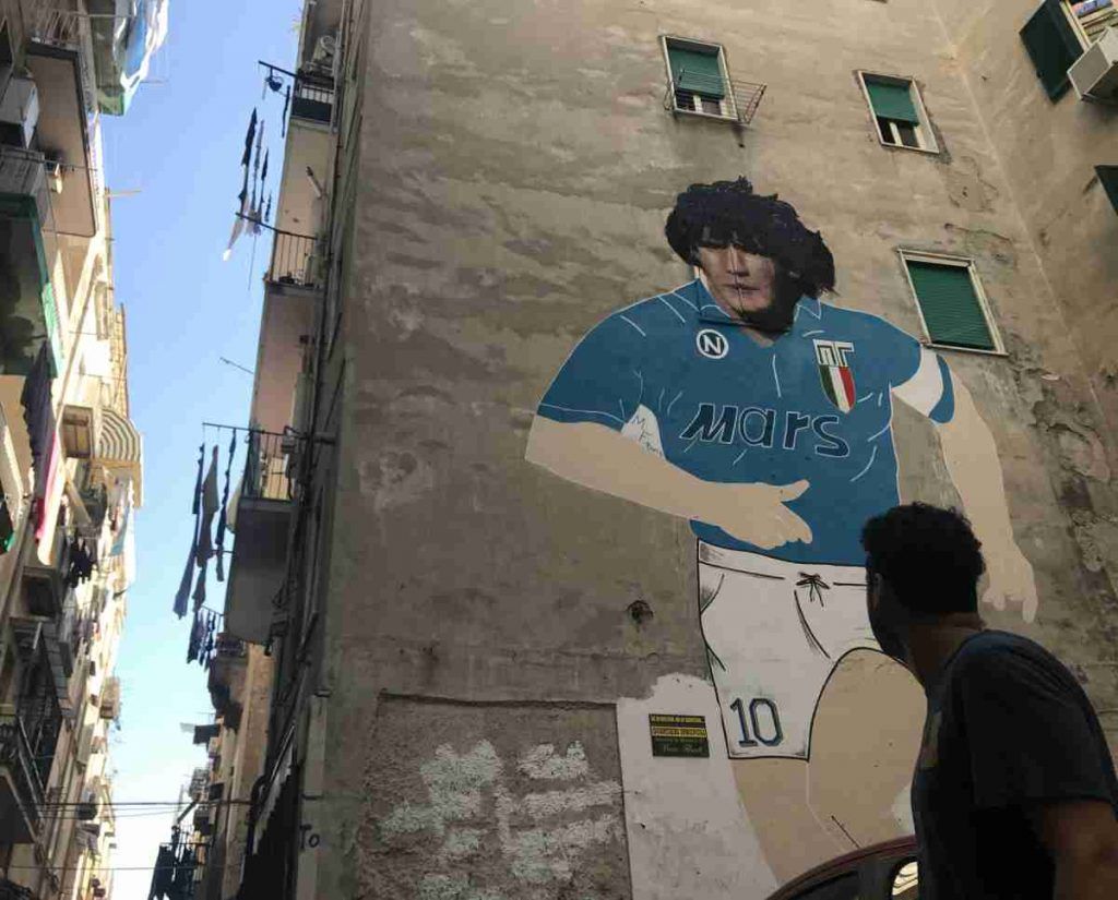 Nápoles le hará diversos homenajes al "10". Uno de ellos estará en el estadio que lleva el nombre del crack.