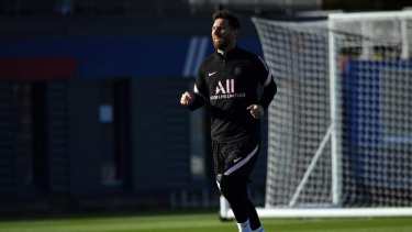 Messi está con un problema en la pierna izquierda y será baja en el próximo partido de la Champions League. Gentileza.